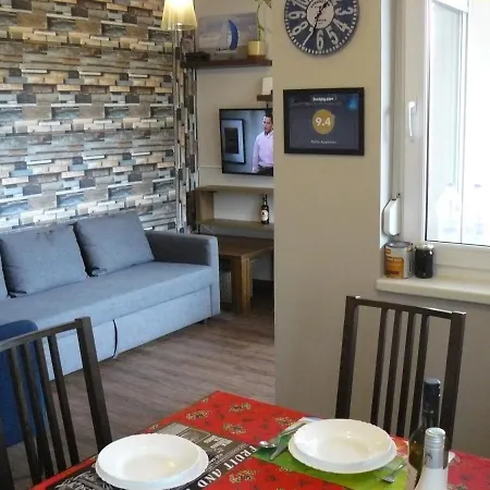 Silver Smart Apartment *